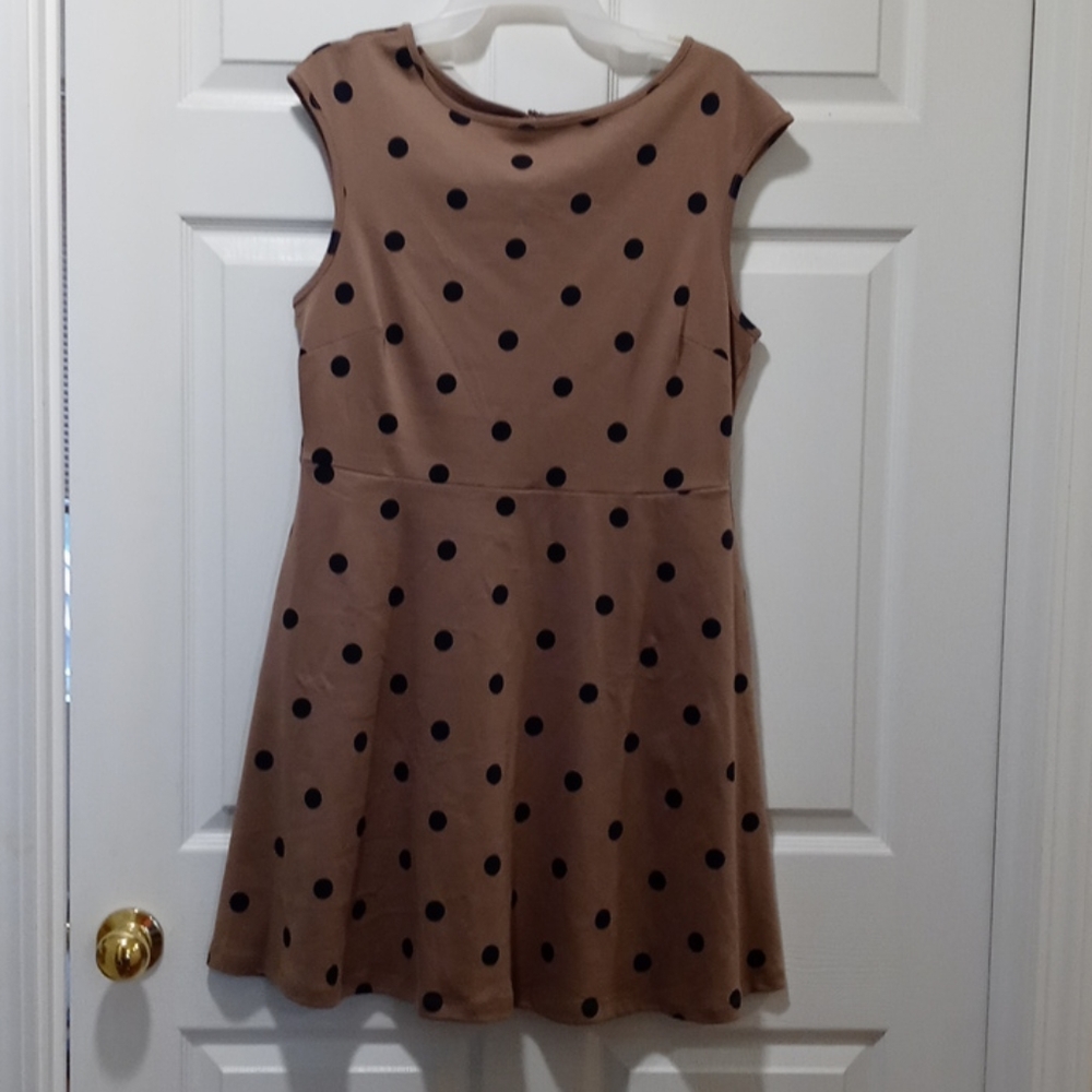 Sleeves Brown with black pokodot dress